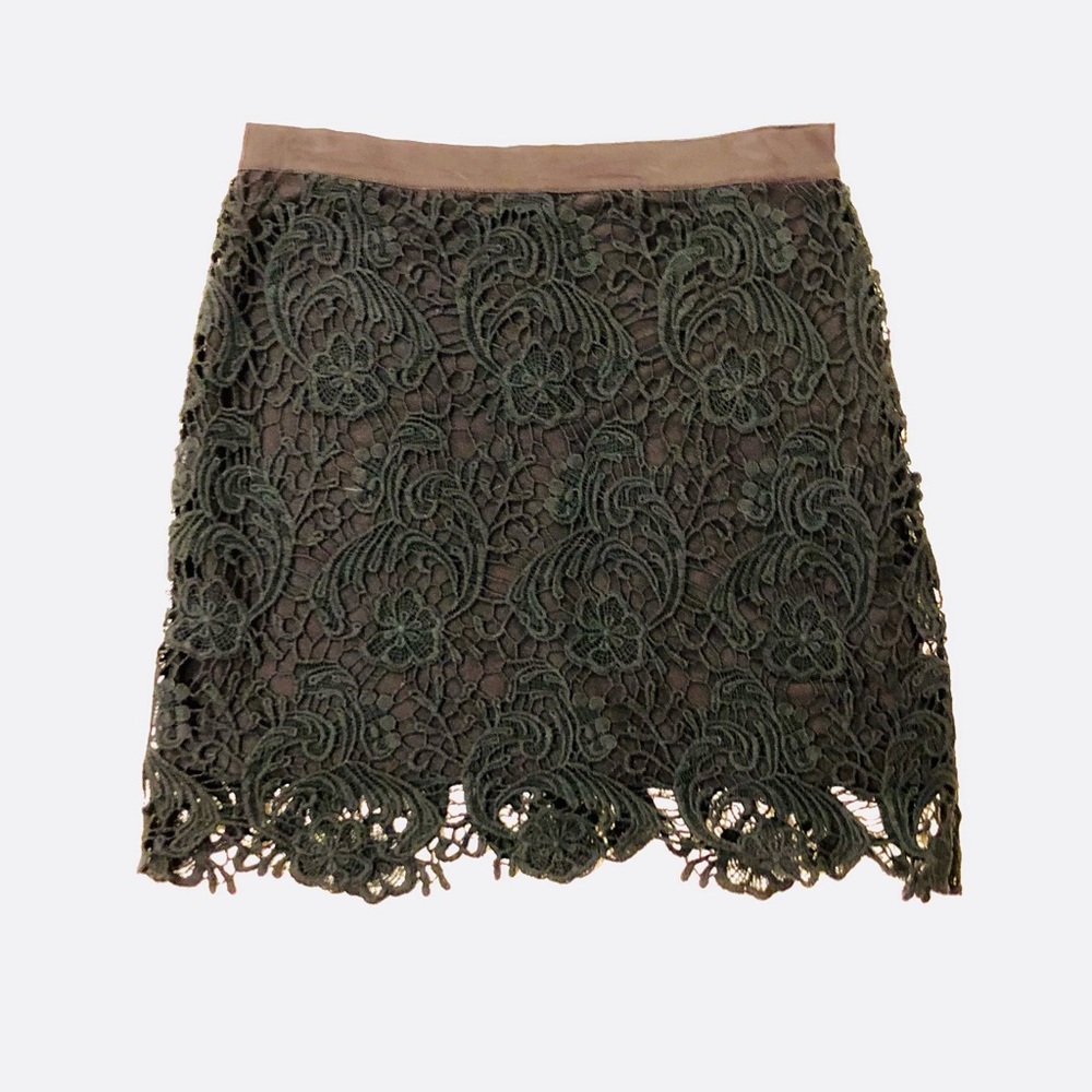💰2/$20💰 Black Lace Scalloped Edge Mini Skirt